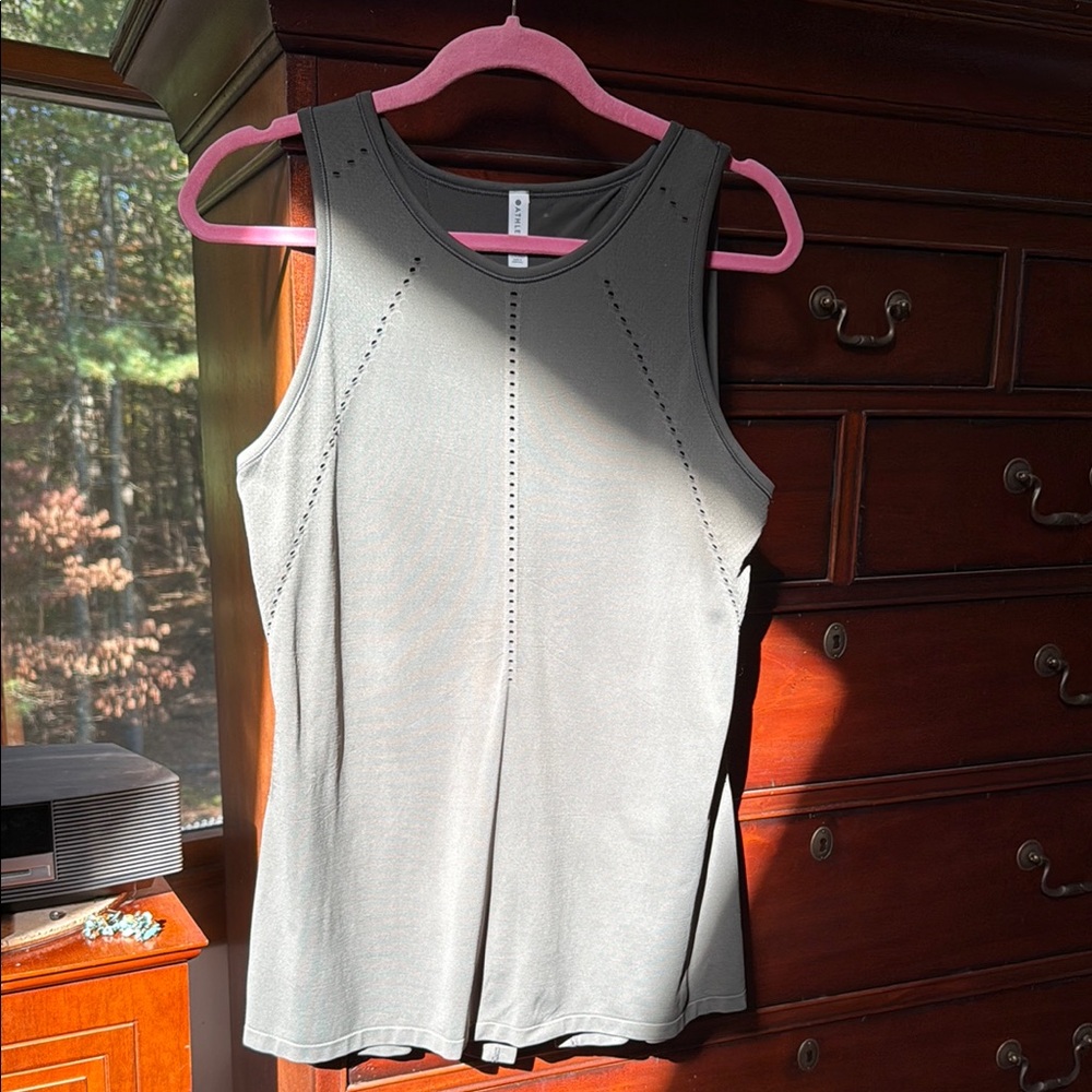 Athleta grey-green Top EC
